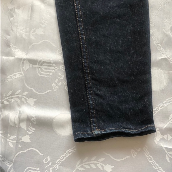 Jeans - Picture 2 of 5